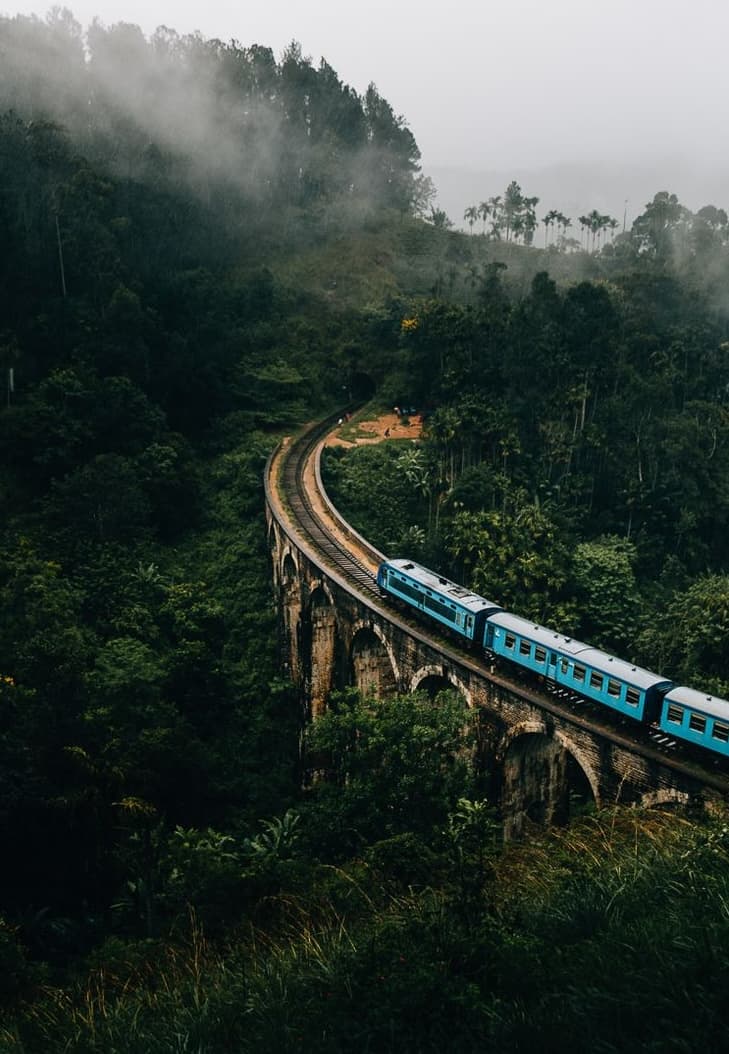 Train crossing the Nine Arch Bridge near Ella